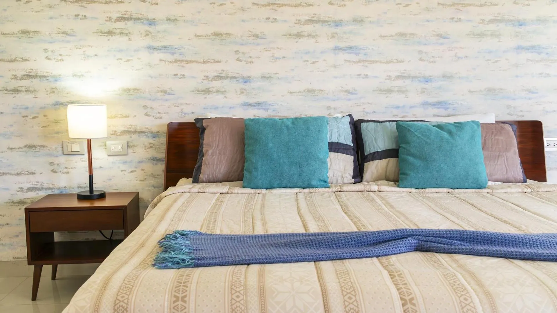 Luxury 2 Bedroom Condo With Tub & Infinity Pool - Beach Side At Mareazul - Sirenita G Playa del Carmen