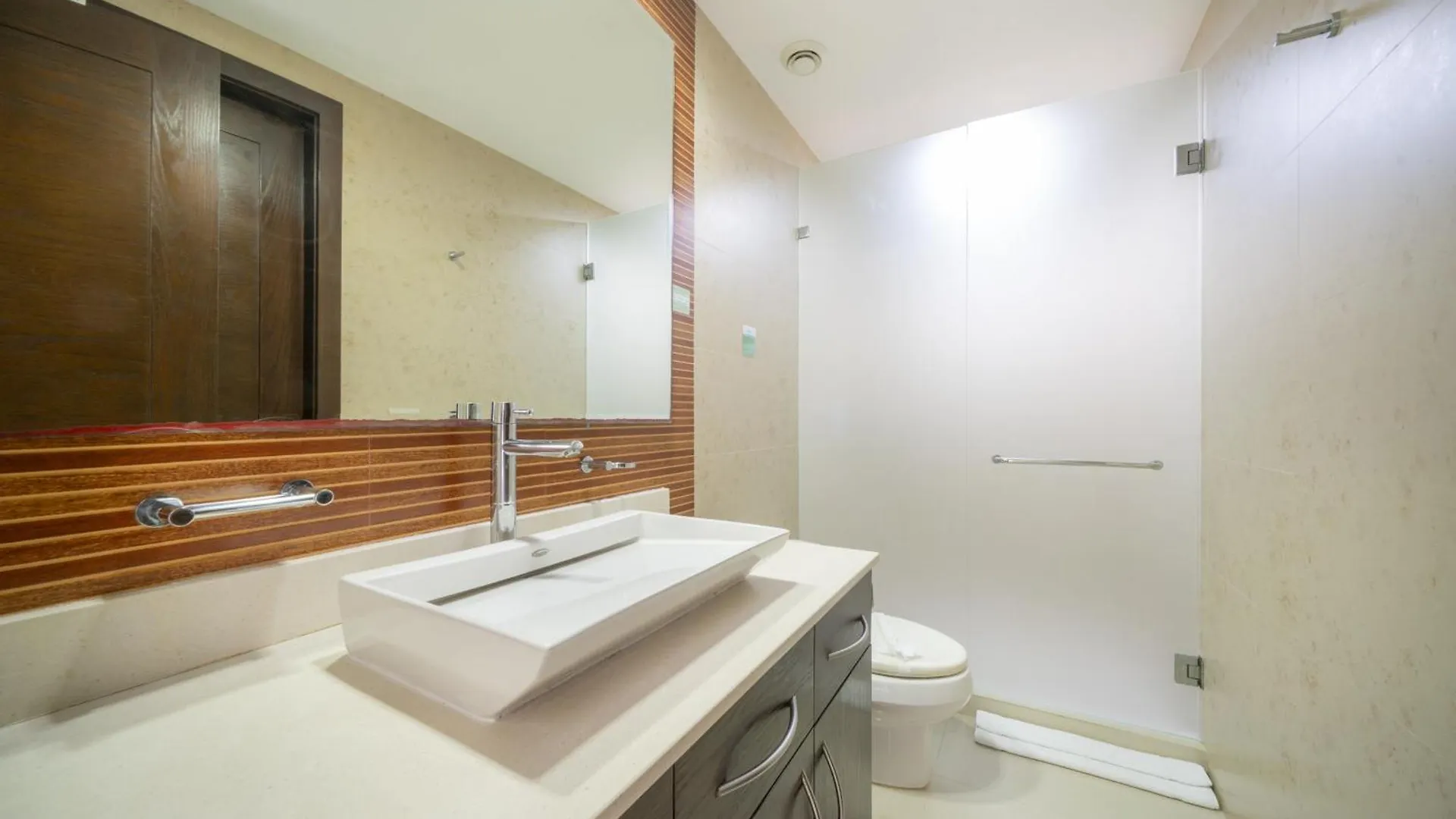 Holiday home Luxury 2 Bedroom Condo With Tub & Infinity Pool - Beach Side At Mareazul - Sirenita G Playa del Carmen