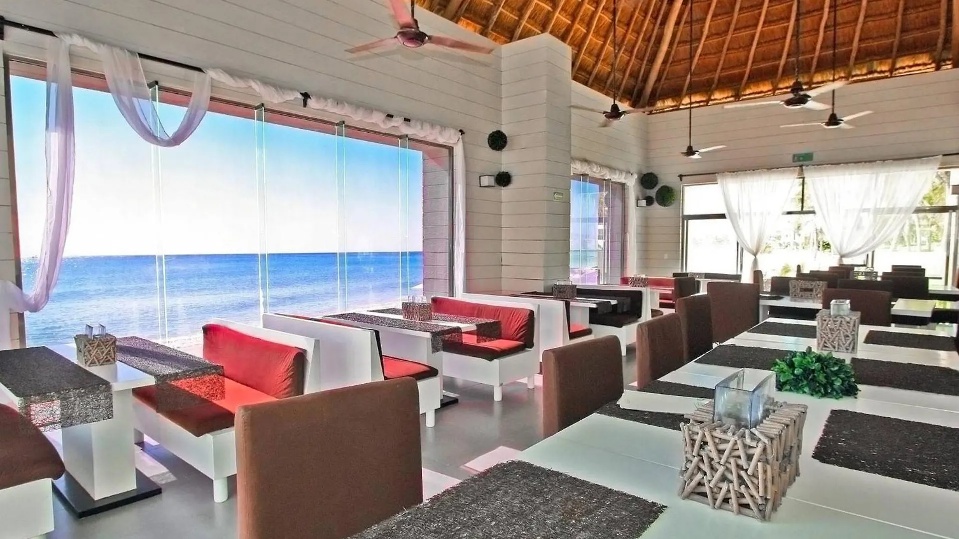 Holiday home Luxury 2 Bedroom Condo With Tub & Infinity Pool - Beach Side At Mareazul - Sirenita G Playa del Carmen